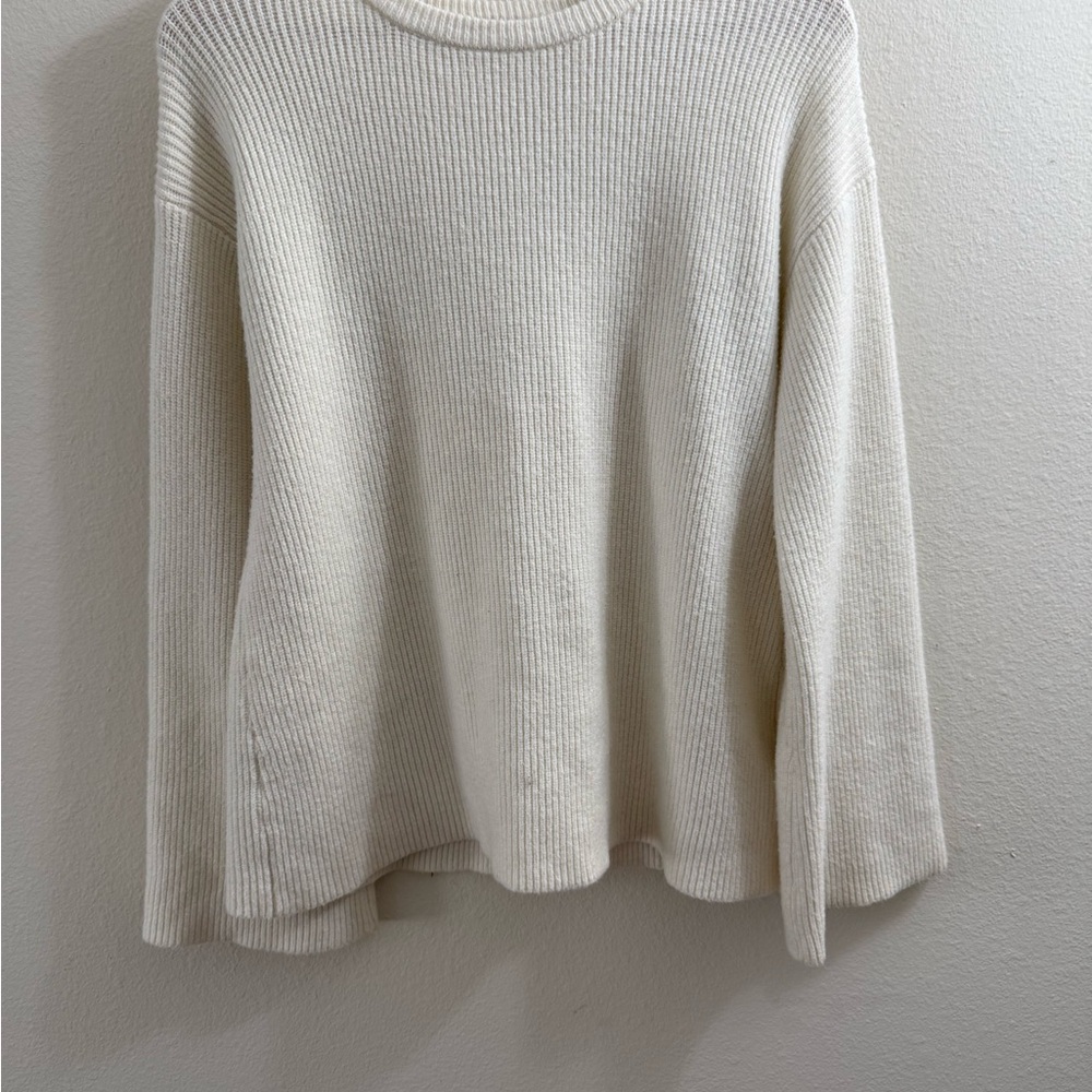 Women’s sweater bundle - Picture 12 of 12